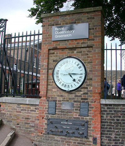 Gate Clock Royal Observatory Greenwich / Credit: Jrgen Ermert http://www.ppu-buch.de/